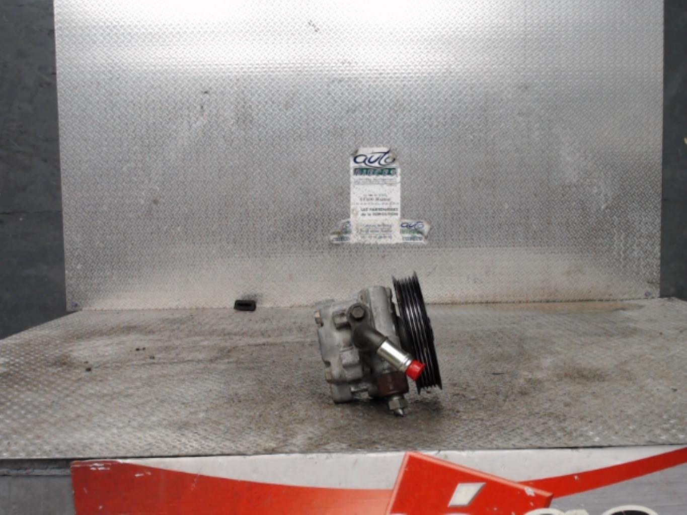 Pompe de direction TOYOTA AVENSIS 2 PHASE 1 Diesel - 1