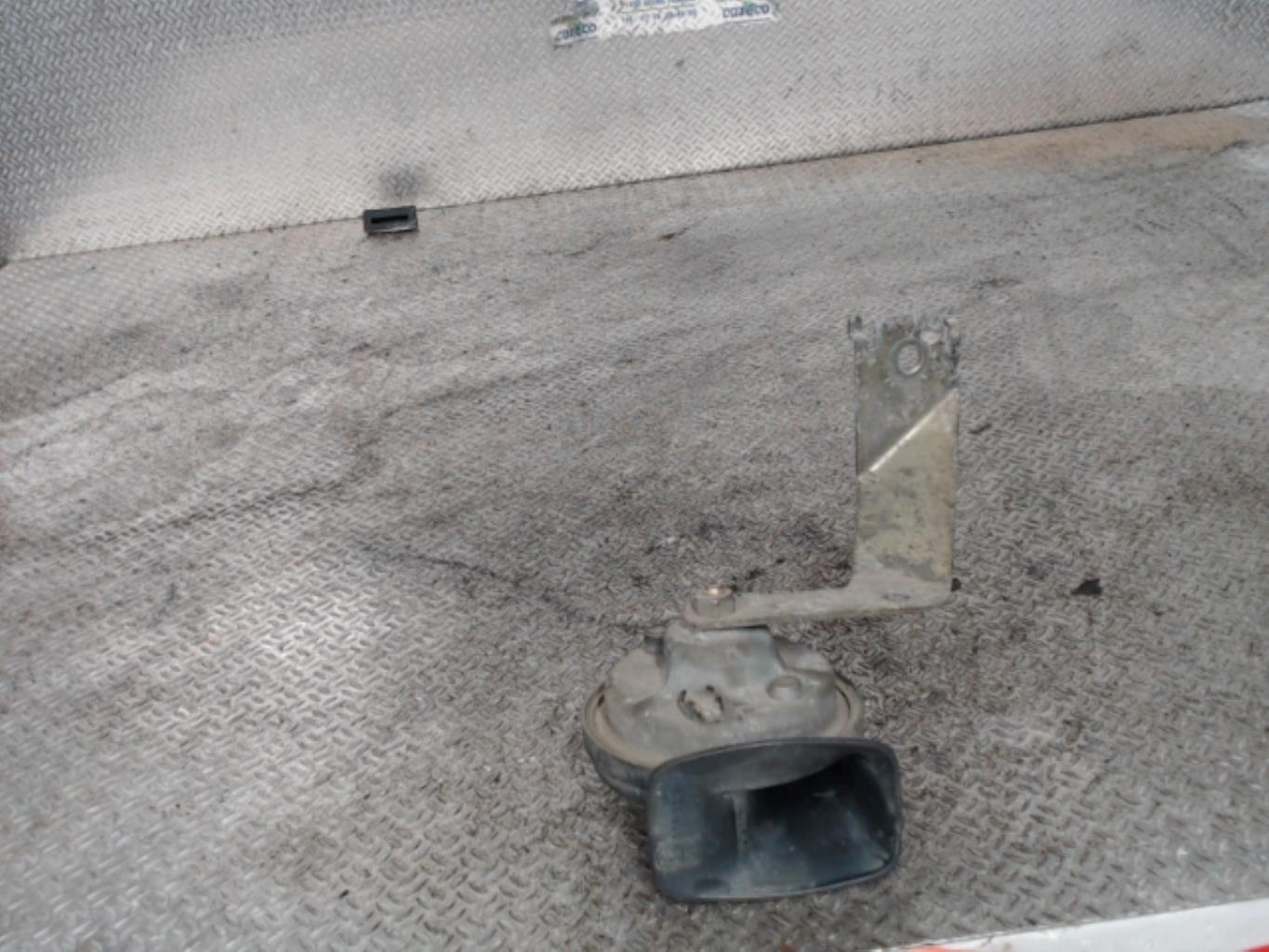 Avertisseur/Klaxon RENAULT CLIO 2 PHASE 1 Essence - 1