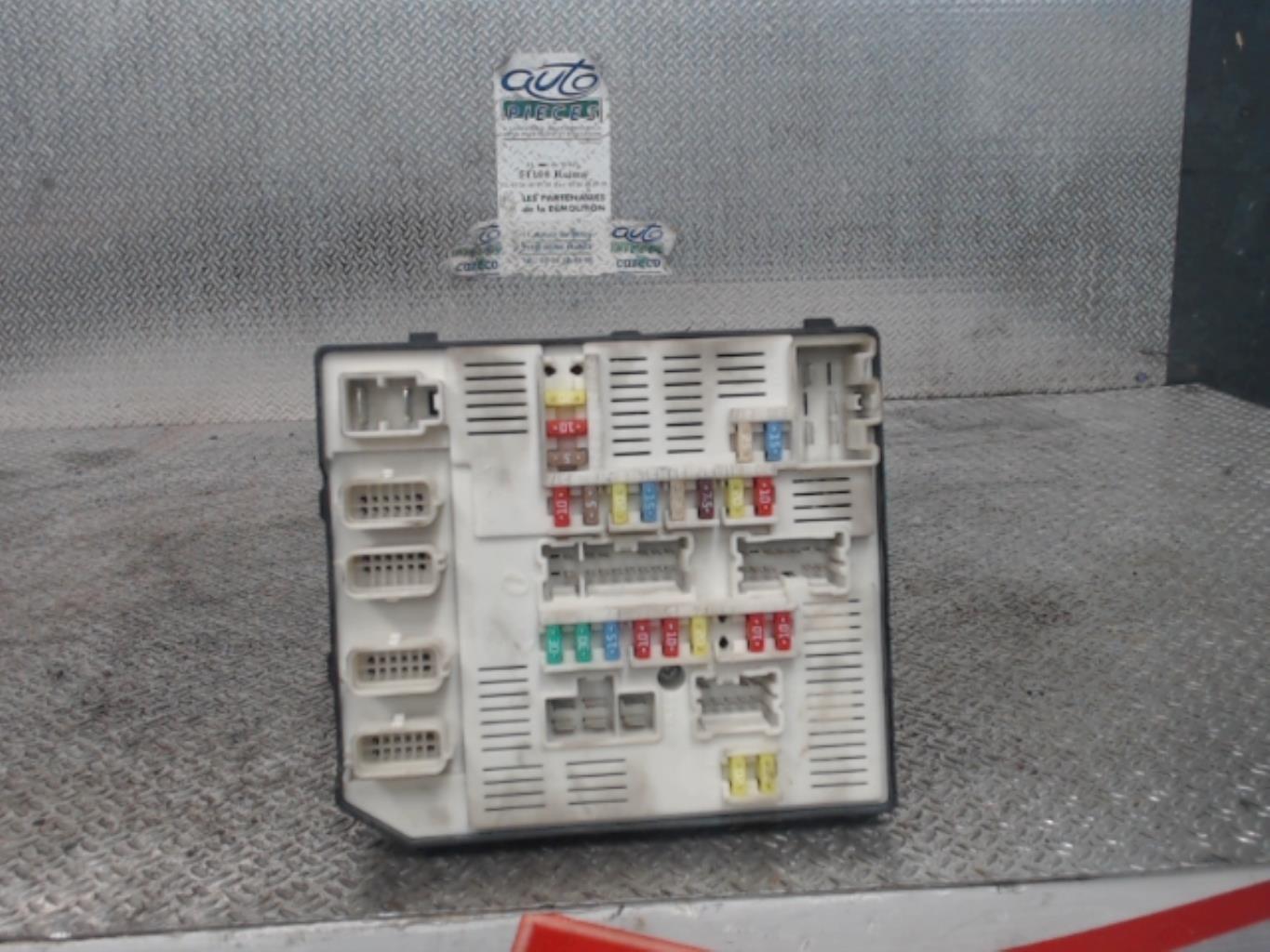 Boitier USM  RENAULT MEGANE 3 PHASE 1 BREAK Diesel - 1
