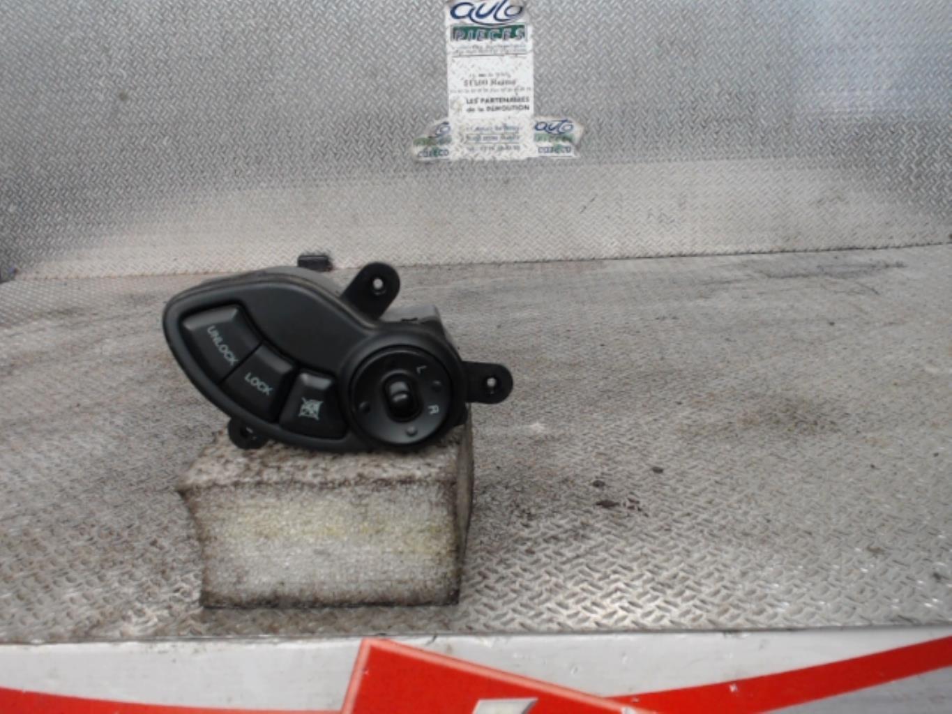 Bouton/Interrupteur HYUNDAI SANTA FE 1 Diesel - 1