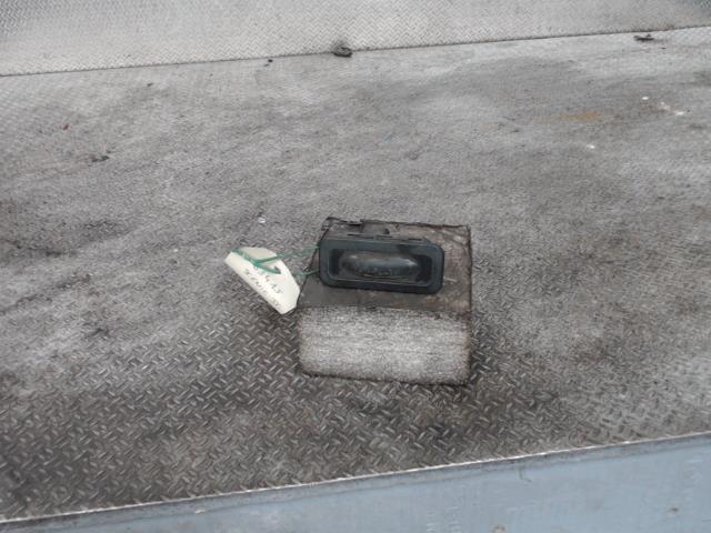Bouton de coffre RENAULT SCENIC 2 PHASE 1 Diesel - 1