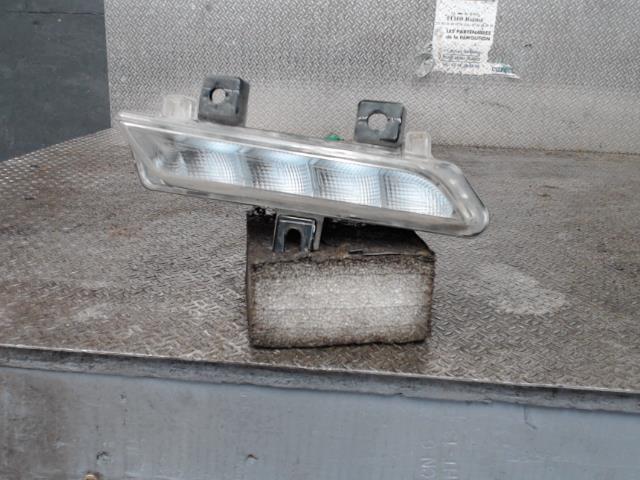Feu diurne avant droit RENAULT CLIO 4 PHASE 1 Diesel - 1