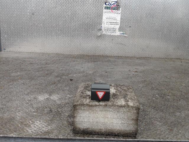 Bouton de warning CITROEN C4 PICASSO 2 PHASE 1 Diesel - 1