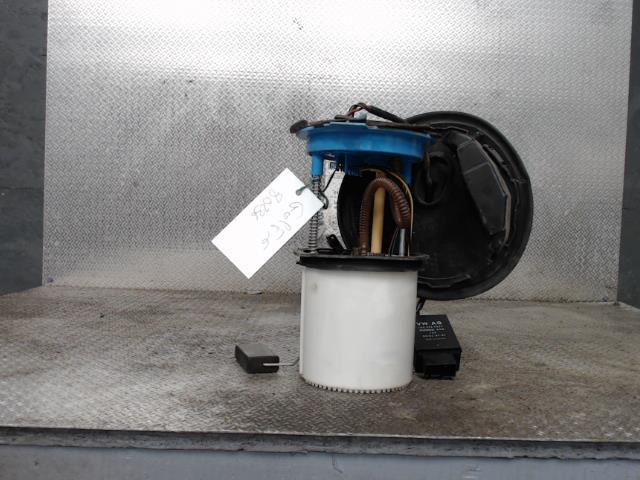 Pompe à carburant VOLKSWAGEN GOLF 6 Essence - 1