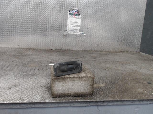 Bouton de coffre RENAULT CLIO 3 PHASE 1 Diesel - 1