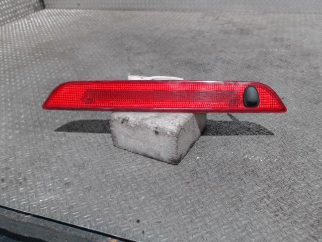 Feu arriere stop central FORD FIESTA 5 PHASE 2 Diesel - 1