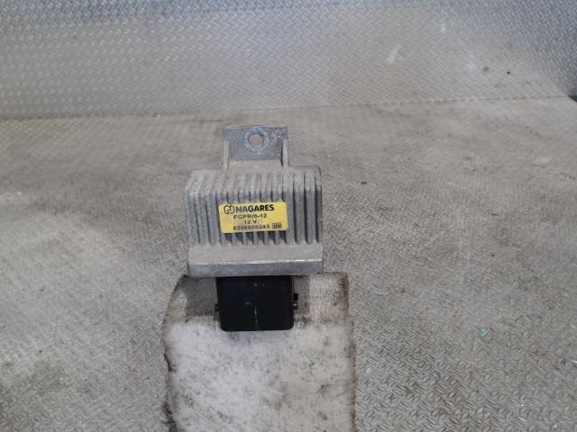 Boitier de prechauffage RENAULT MEGANE 3 PHASE 1 Diesel - 1
