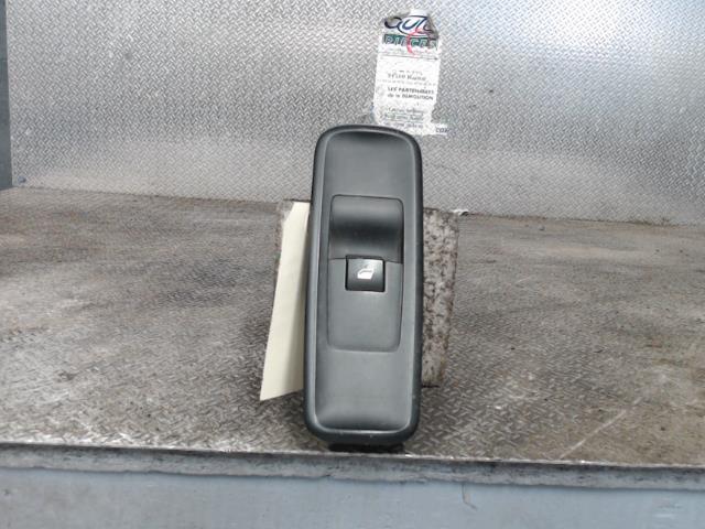 Interrupteur de leve vitre avant droit CITROEN C8 Diesel - 1