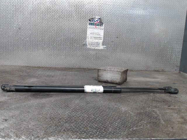 Verin de coffre TOYOTA COROLLA VERSO 2 PHASE 2 Diesel - 1