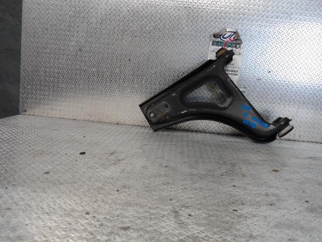 Triangle inferieur avant droit RENAULT TWINGO 1 PHASE 3 Essence - 1