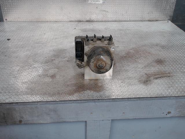 Bloc ABS (freins anti-blocage) CHRYSLER PT CRUISER PHASE 1 BREAK Diesel - 1