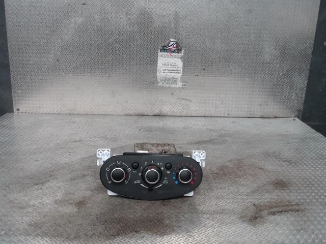 Commande chauffage DACIA SANDERO 2 PHASE 2 Essence - 1