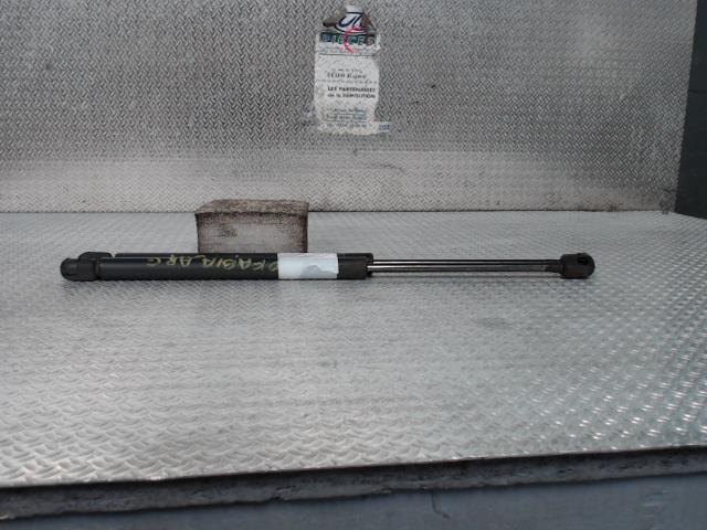 Verin de coffre SKODA FABIA 1 PHASE 1 Essence - 1