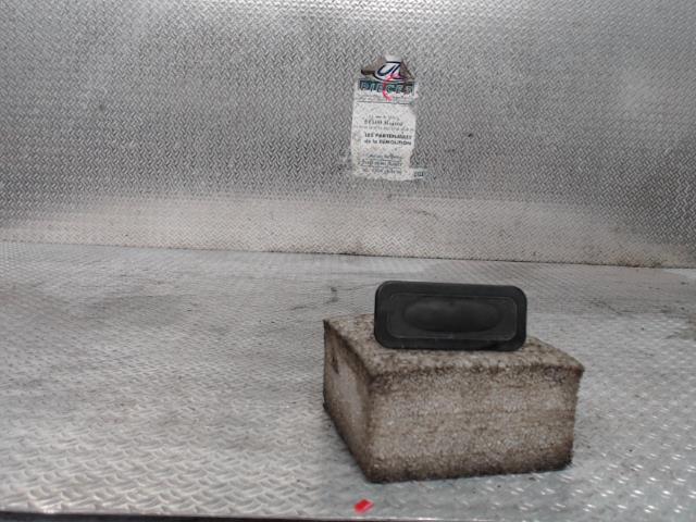 Bouton de coffre RENAULT GRAND SCENIC 3 PHASE 1 Diesel - 1