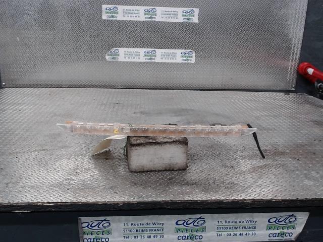 Feu arriere stop central VOLKSWAGEN GOLF 5 Diesel - 1