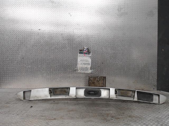 Bouton de coffre RENAULT MEGANE 2 PHASE 2 BREAK Diesel - 1