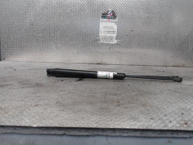 Verin de coffre FIAT 500 2 PHASE 1 Essence - 1