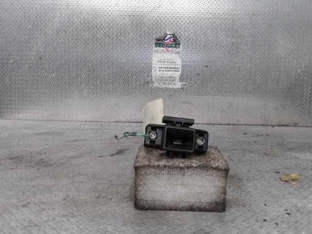 Bouton de coffre RENAULT TWINGO 1 PHASE 2 Essence - 1