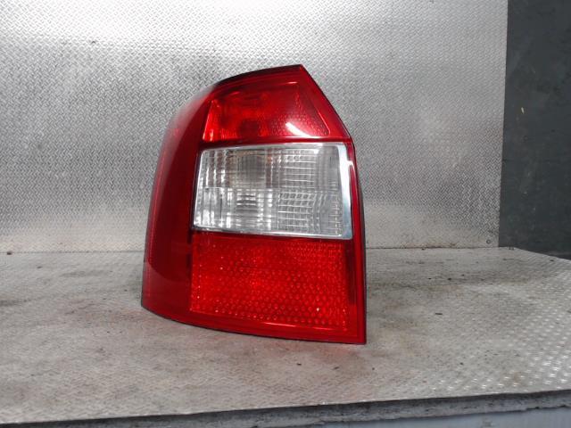 Feu arriere principal gauche (feux) AUDI A4 2 AVANT PHASE 1 BREAK Diesel - 1