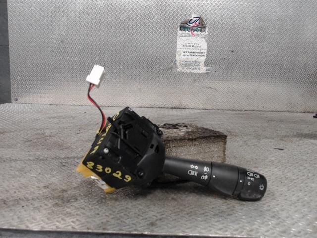 Commodo phare RENAULT CAPTUR 1 PHASE 1 Essence - 1