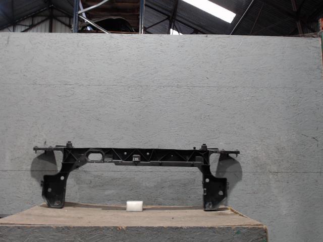 Armature avant, Masque avant RENAULT CLIO 3 PHASE 1 BREAK Diesel - 1
