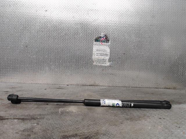 Verin de coffre FIAT PUNTO 2 PHASE 2 Essence - 1