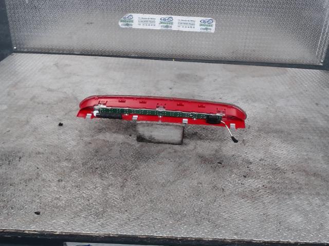 Feu arriere stop central VOLKSWAGEN UP Ethanol - 1