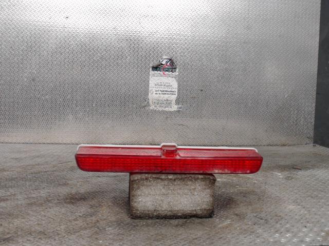 Feu arriere stop central NISSAN MICRA 4 PHASE 2 Essence - 1