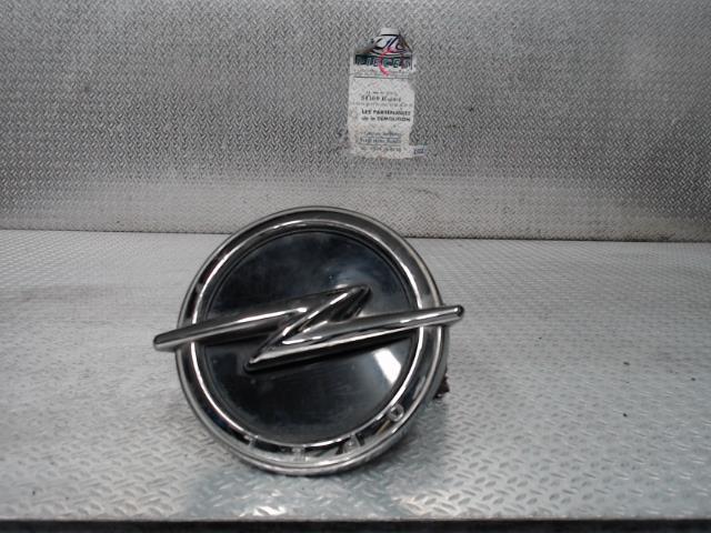 Bouton de coffre OPEL CORSA F PHASE 1 Diesel - 1