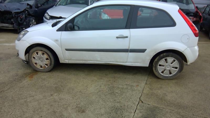 Image Porte avant gauche - FORD FIESTA 5