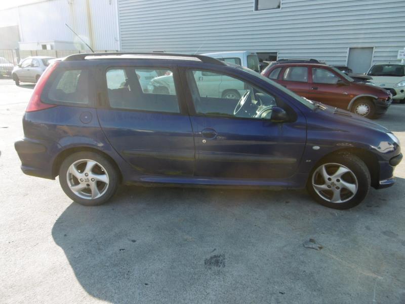Image Feu arriere principal droit (feux) - PEUGEOT 206