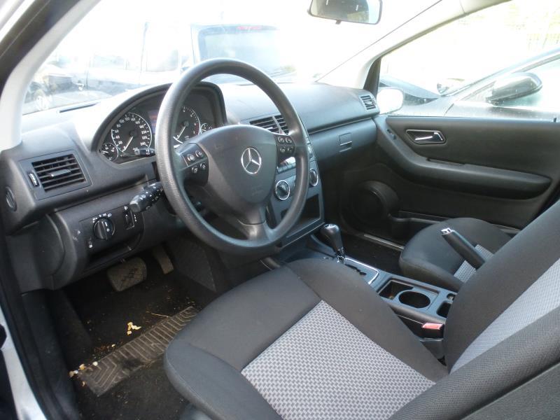 Image Feu arriere principal gauche (feux) - MERCEDES CLASSE A 169