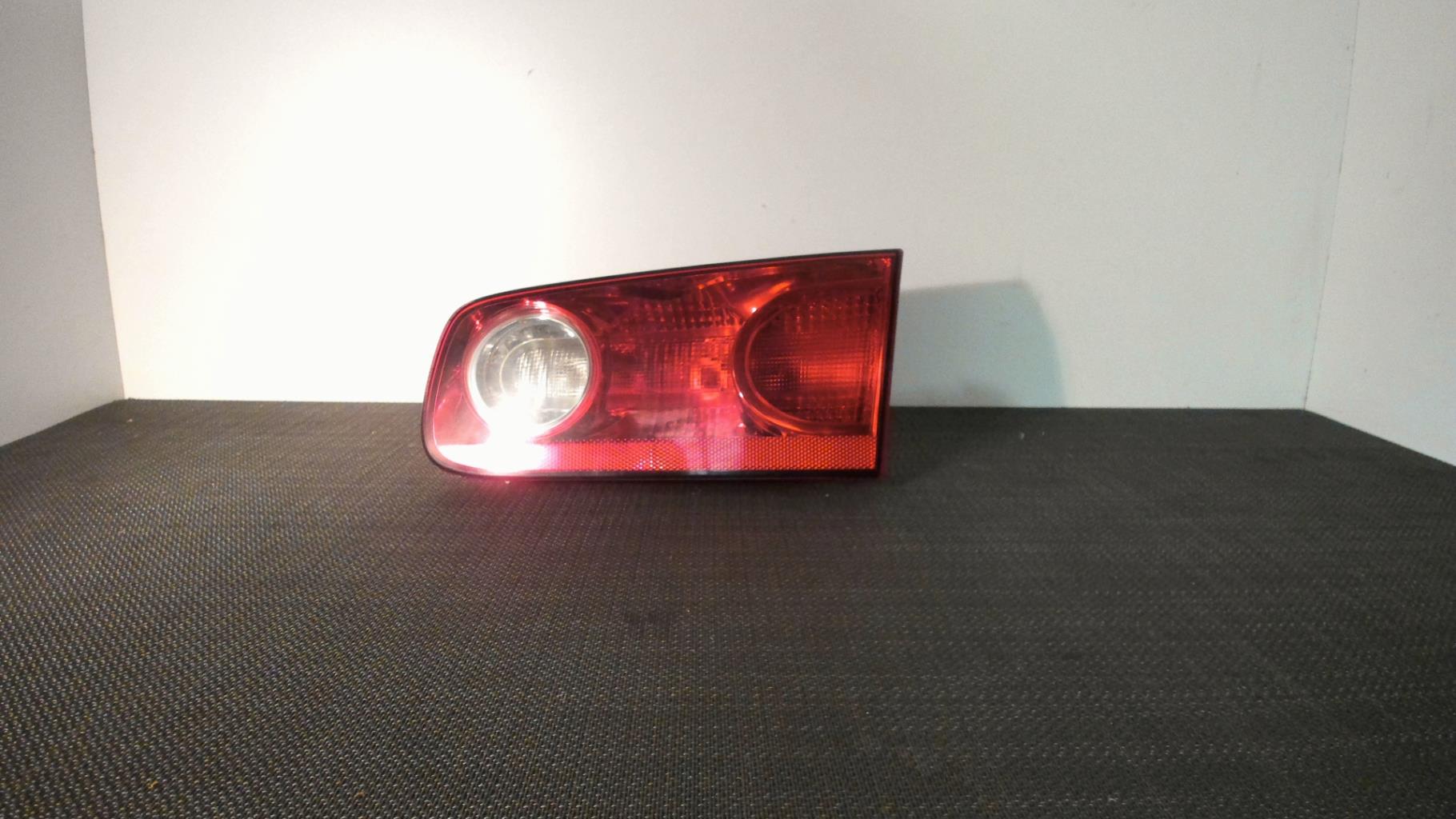 Feu arriere secondaire droit (feux) RENAULT LAGUNA 2 PHASE 2 Essence - 1