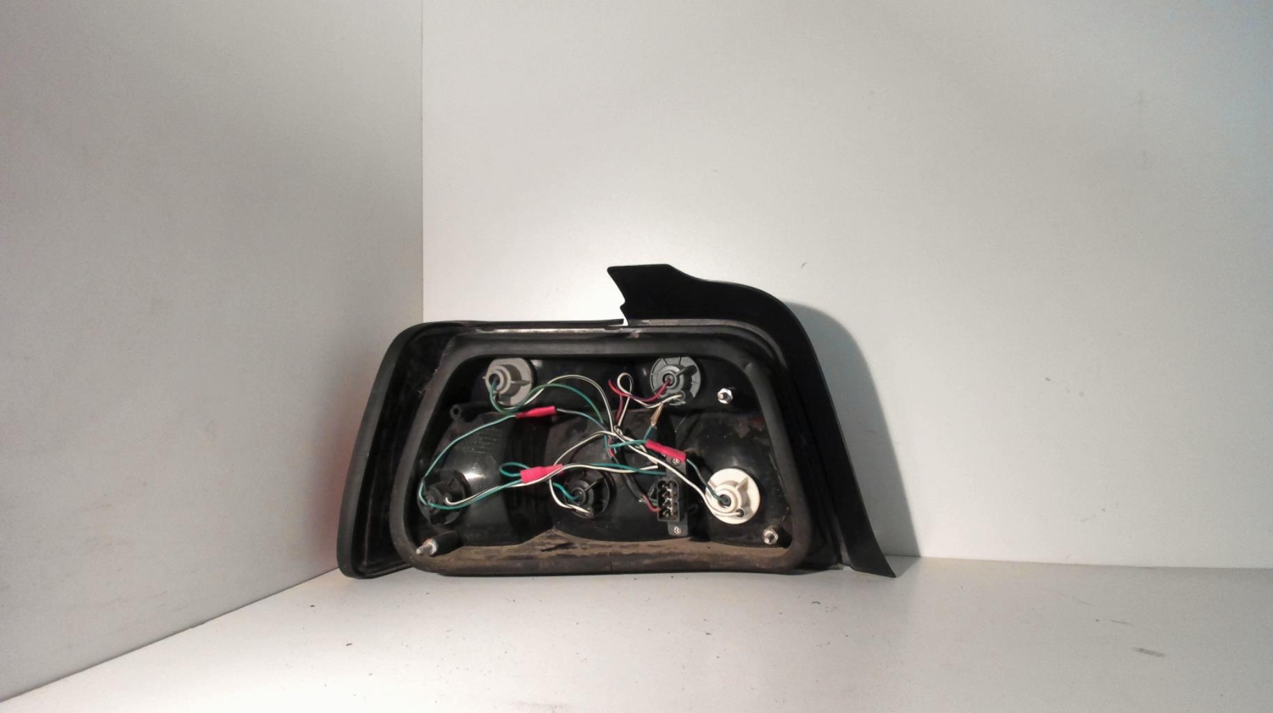 Image Feu arriere principal droit (feux) - BMW SERIE 3 E36