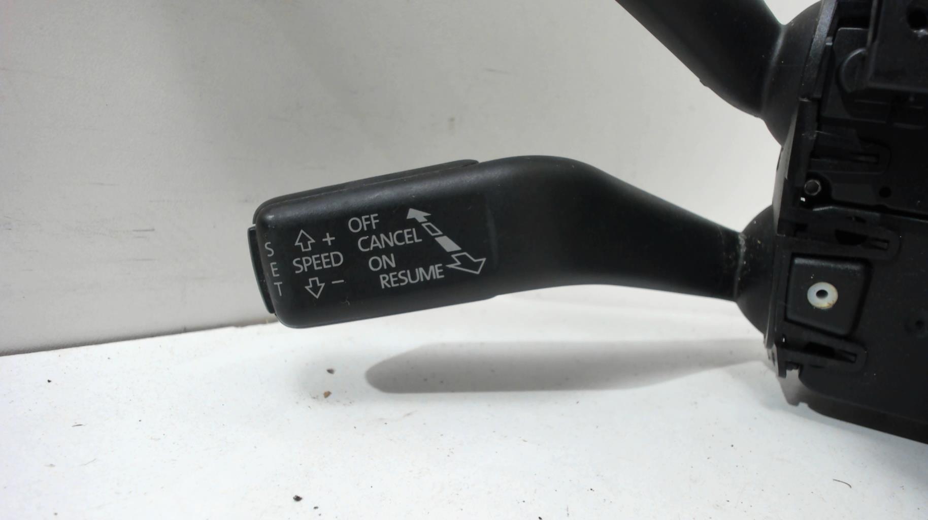 Image Com (Bloc Contacteur Tournant+Commodo Essuie Glace+Commodo Phare) - VOLKSWAGEN PASSAT 5