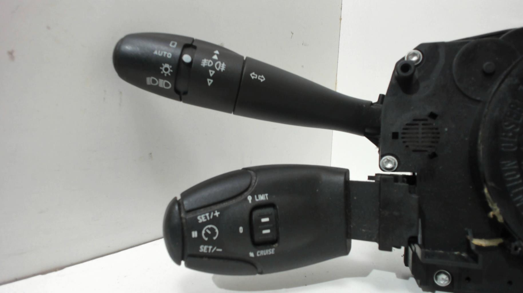 Image Com (Bloc Contacteur Tournant+Commodo Essuie Glace+Commodo Phare) - PEUGEOT 207