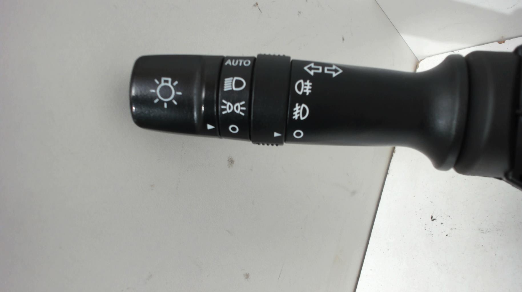 Image Com (Bloc Contacteur Tournant+Commodo Essuie Glace+Commodo Phare) - KIA RIO 3