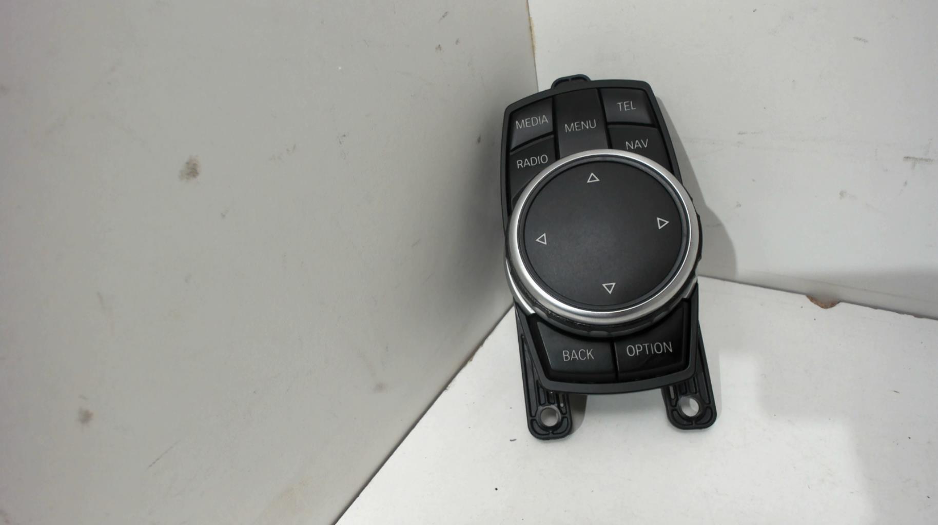 Commande GPS BMW SERIE 5 F11 TOURING PHASE 2 BREAK Diesel - 1