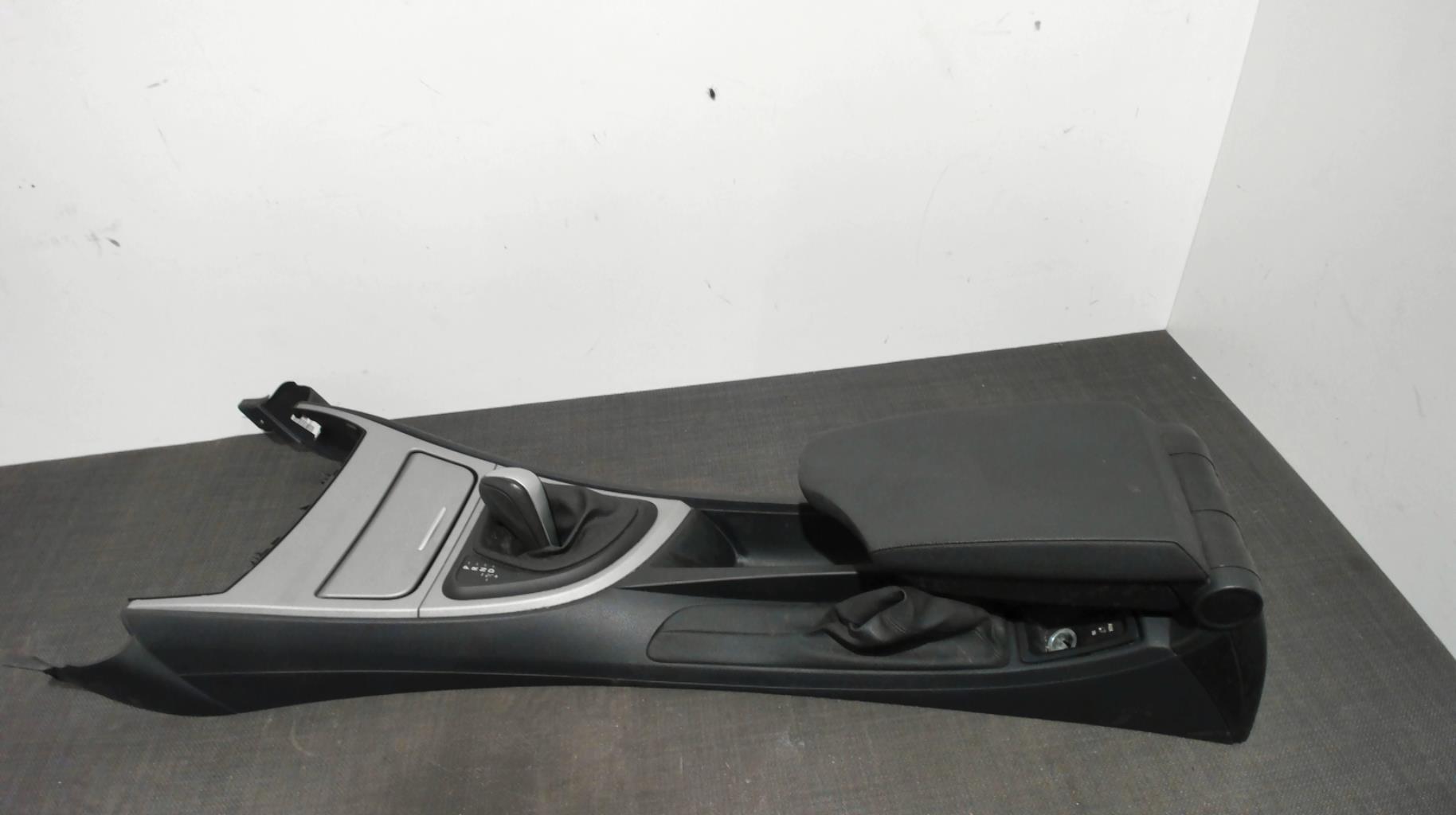 Image Interieur complet - BMW SERIE 1 E81