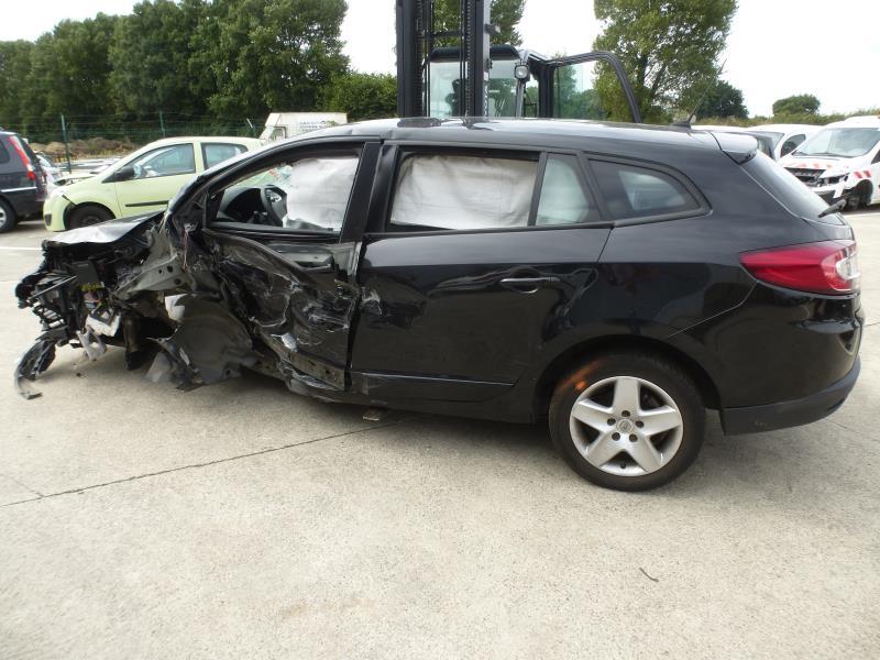 Image Pare choc arriere - RENAULT MEGANE 3