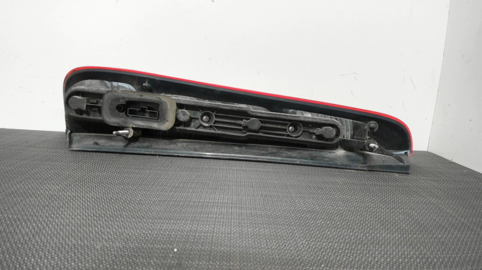 Image Feu arriere principal droit (feux) - FORD C-MAX 1