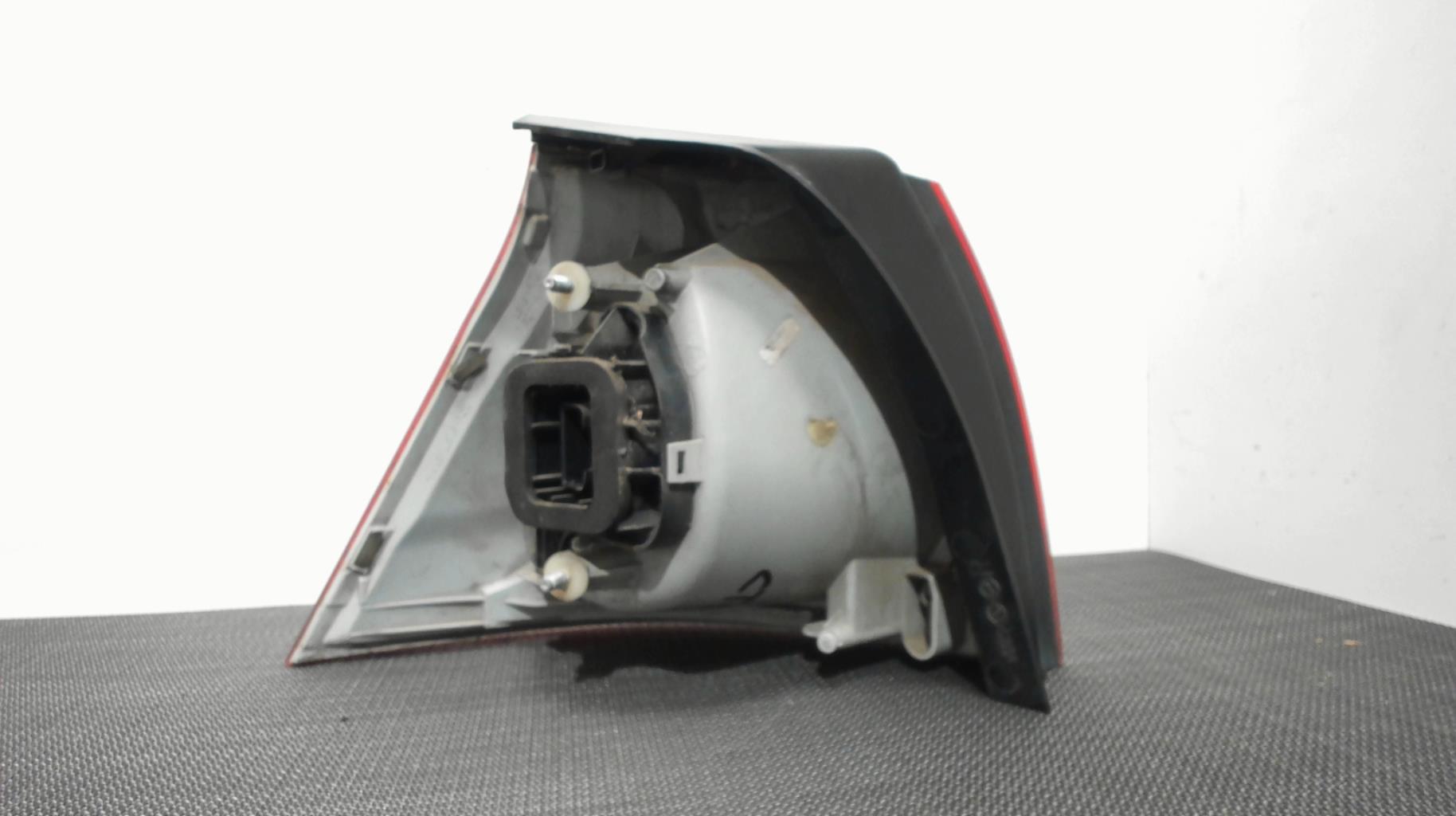 Image Feu arriere principal droit (feux) - VOLKSWAGEN GOLF 5