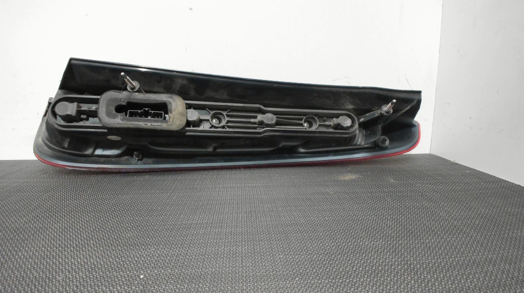 Image Feu arriere principal gauche (feux) - FORD C-MAX 1
