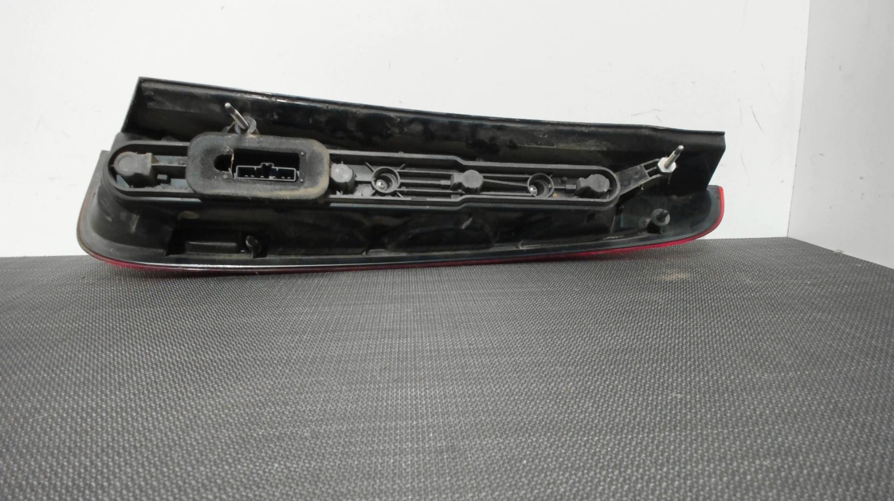 Image Feu arriere principal gauche (feux) - FORD C-MAX 1