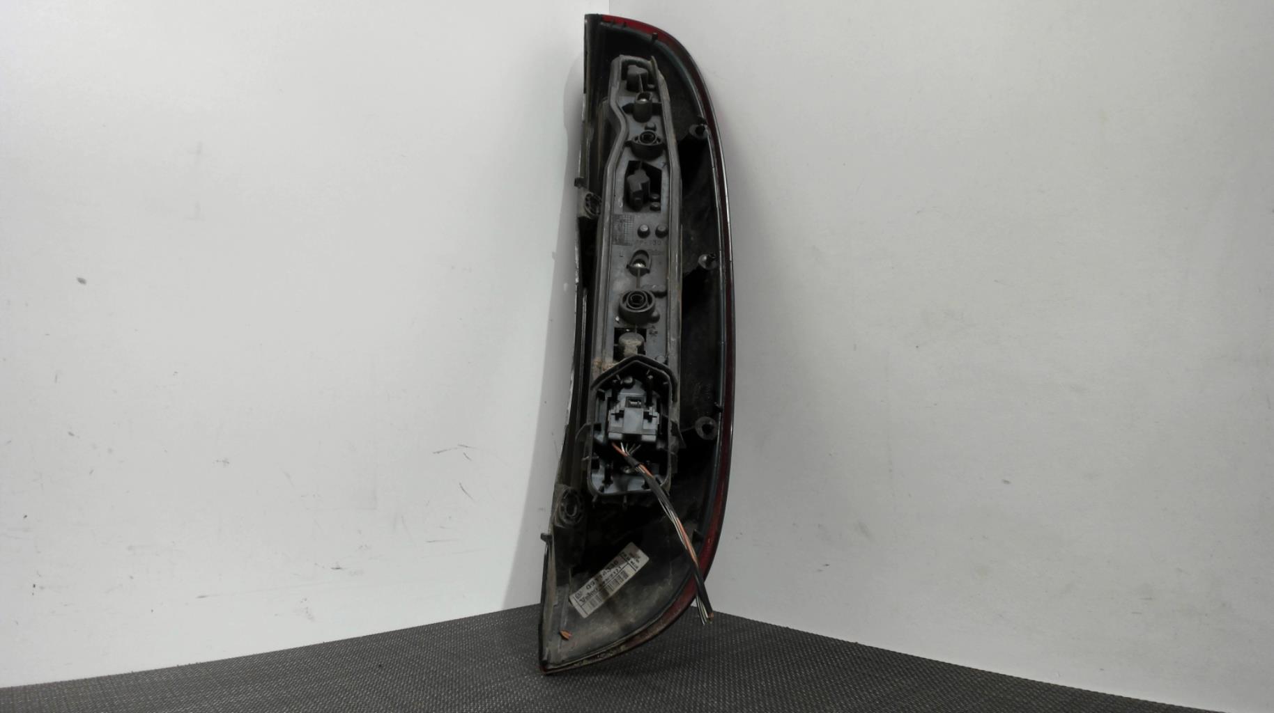 Image Feu arriere principal gauche (feux) - OPEL CORSA C