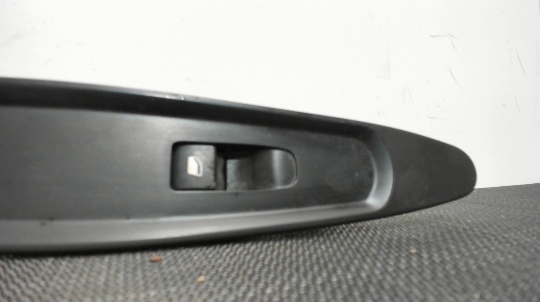 Image Interrupteur de leve vitre avant droit - CITROEN C4 1