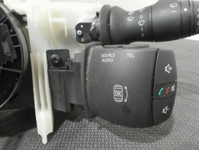 Image Com (Bloc Contacteur Tournant+Commodo Essuie Glace+Commodo Phare) - RENAULT MEGANE 3