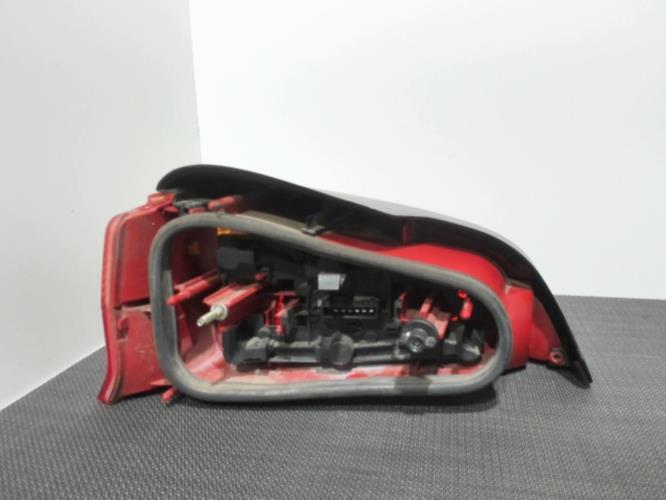 Image Feu arriere principal droit (feux) - PEUGEOT 106