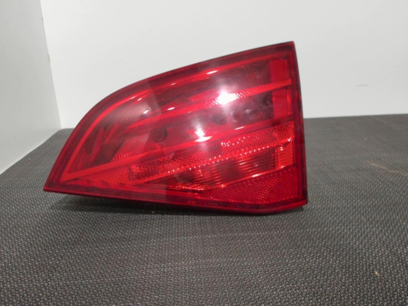 Feu arriere secondaire droit (feux) AUDI A4 3 AVANT PHASE 1 BREAK Essence - 1