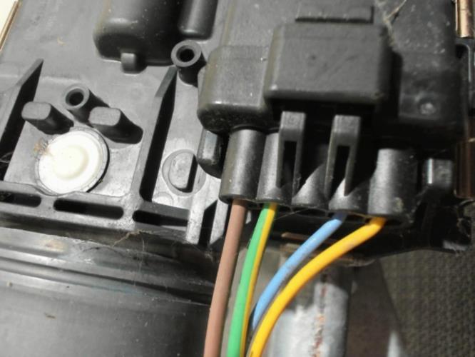 Image Moteur essuie glace avant gauche - PEUGEOT 3008 1